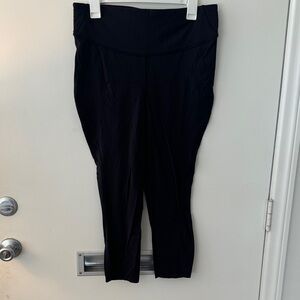 Lululemon Base Pace Size 12 (Inseam 25”)